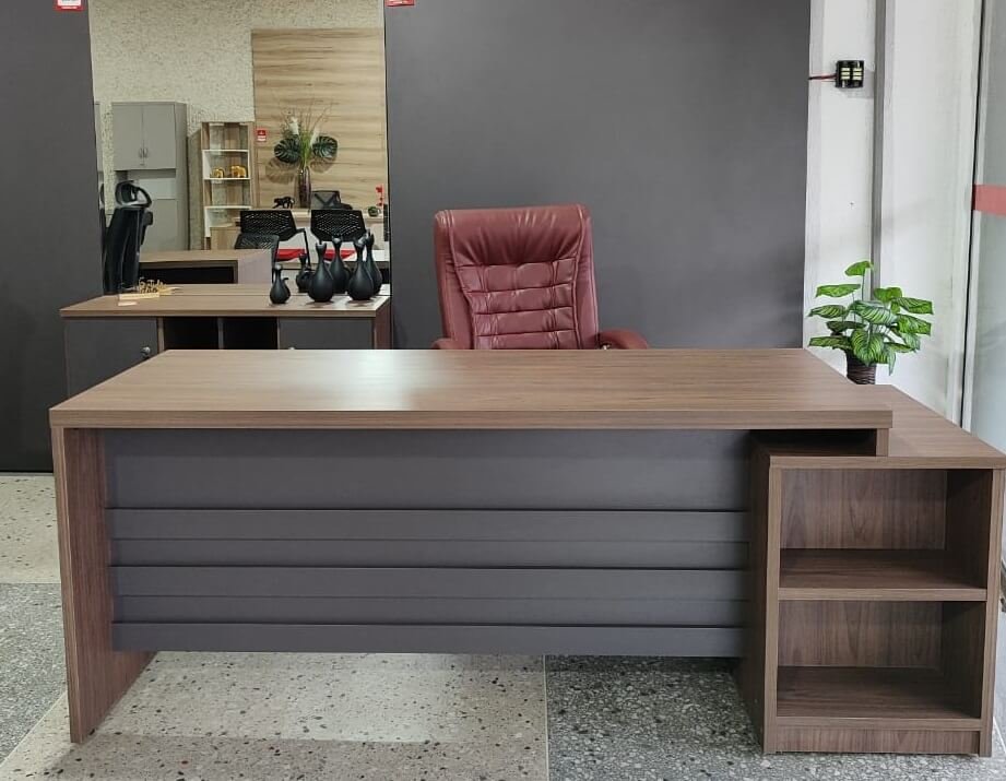 Linha fabricação própria com diversas cores, medidas e possibilidade de alteração no layout.