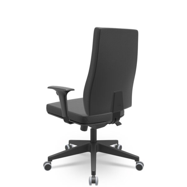 Izzi Presidente - Image 3